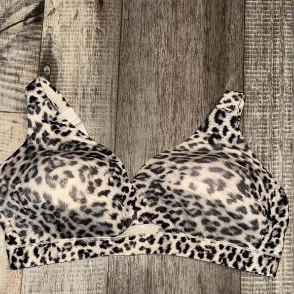 Cacique Black and Cream Leopard Print Bra-size 40C - Picture 1 of 7